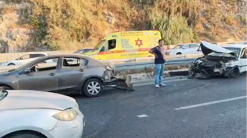 وفاة شابين بحادث سير مروع على شارع 1 بمنطقة القدس